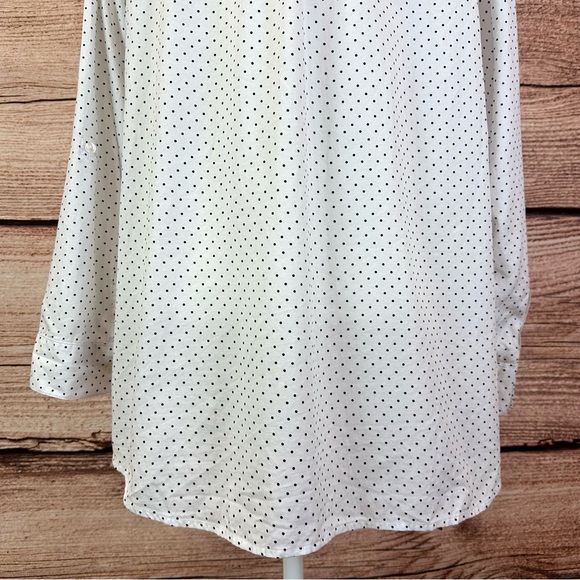SOLD 🛍️ Croft & Barrow Women’s Cotton White Black Polka Dots Button Down Shirt - Picture 6 of 8